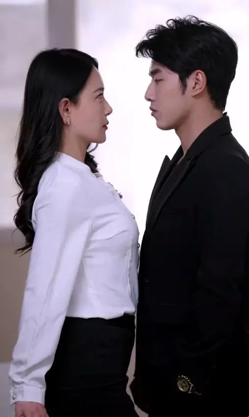 《韩先生的贴身女佣》：霸道总裁爱上我？揭秘韩剧背后的秘密与感动